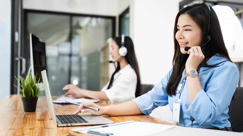 Chăm sóc khách hàng V9Bet hoạt động 24/24h